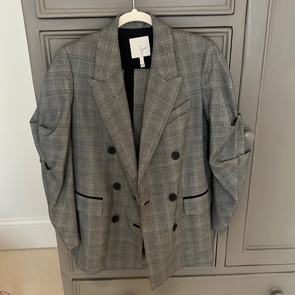 Joie black FULL SUIT, Great Condition